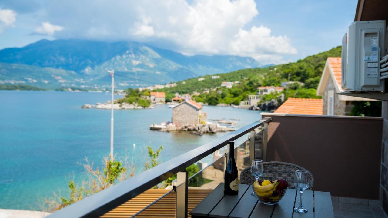 Family House Bjelila Villa Tivat Eksteriør bilde