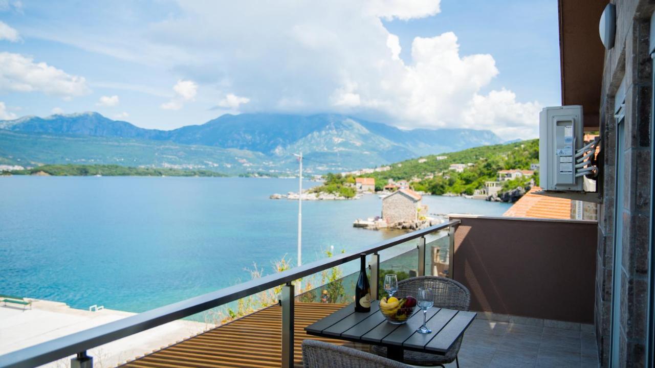 Family House Bjelila Villa Tivat Eksteriør bilde